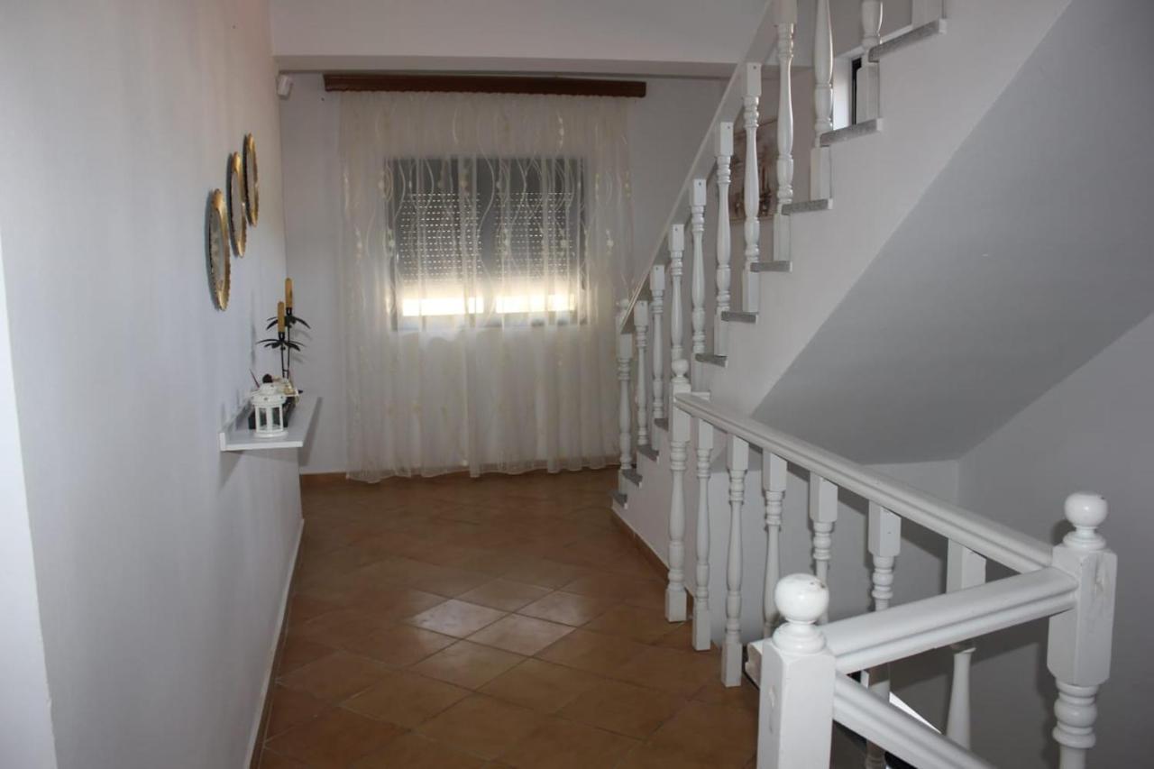 Kanina Hotel&Hostel Sarandë エクステリア 写真