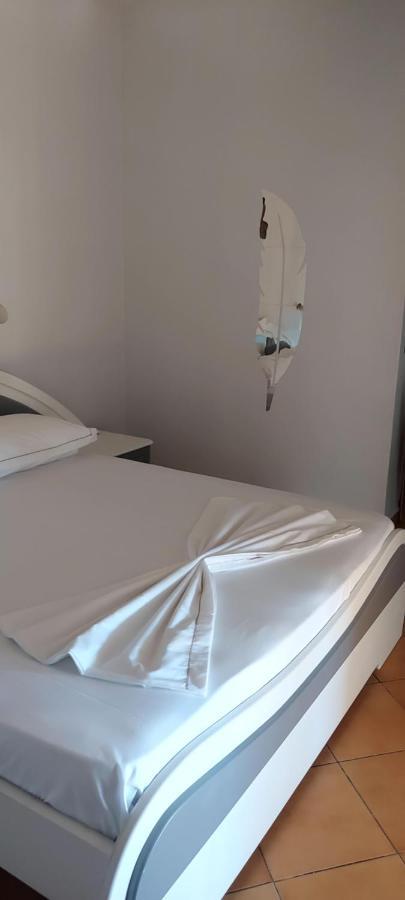 Kanina Hotel&Hostel Sarandë エクステリア 写真