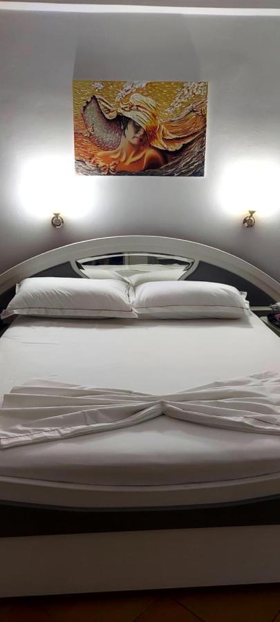 Kanina Hotel&Hostel Sarandë エクステリア 写真