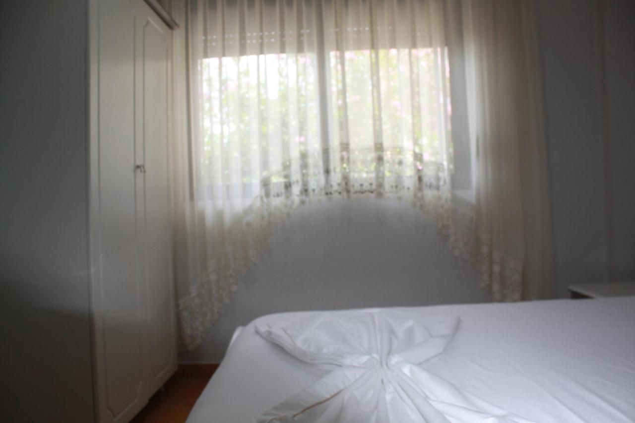 Kanina Hotel&Hostel Sarandë エクステリア 写真