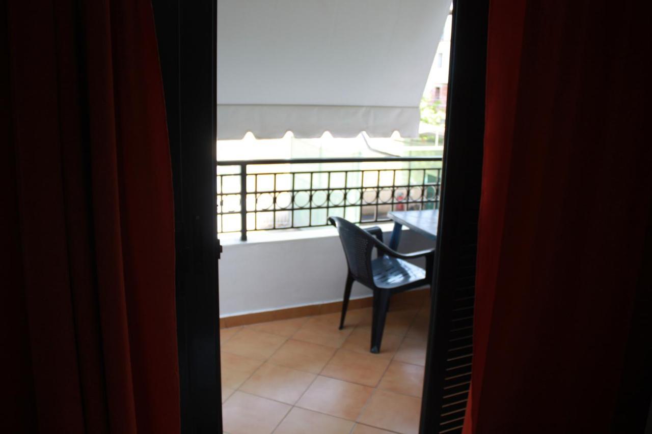 Kanina Hotel&Hostel Sarandë エクステリア 写真
