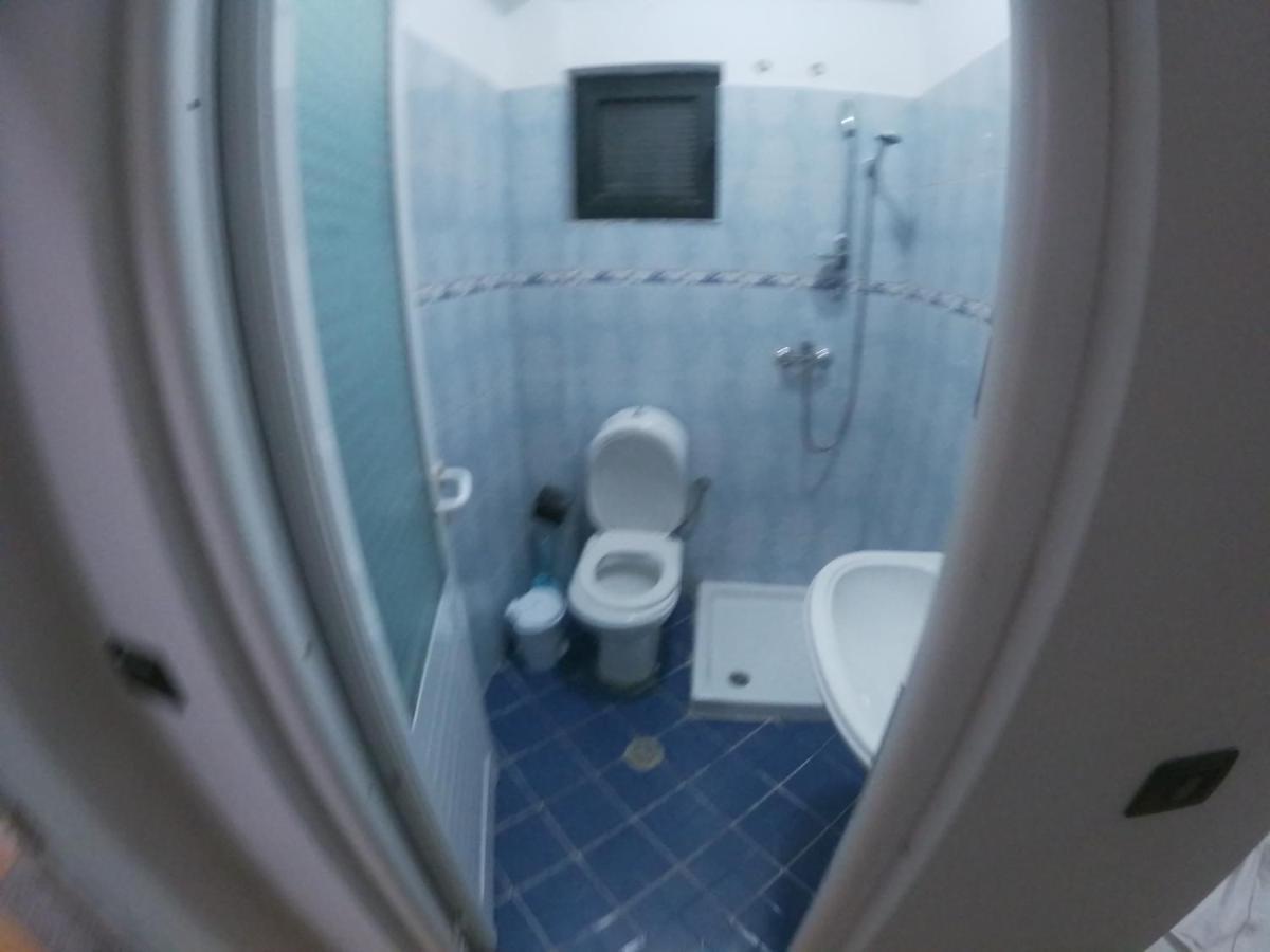 Kanina Hotel&Hostel Sarandë エクステリア 写真