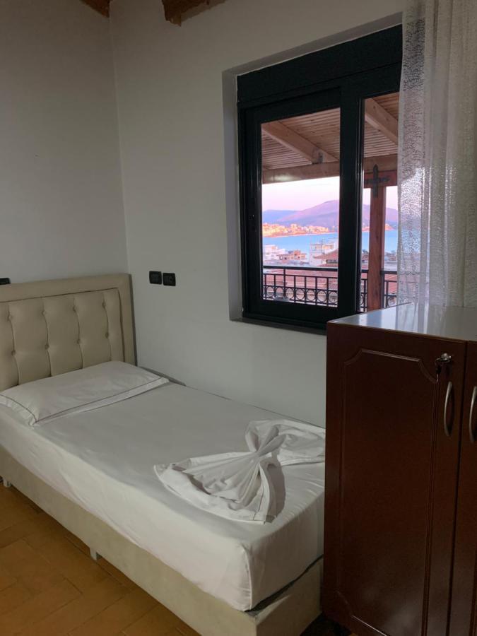 Kanina Hotel&Hostel Sarandë エクステリア 写真