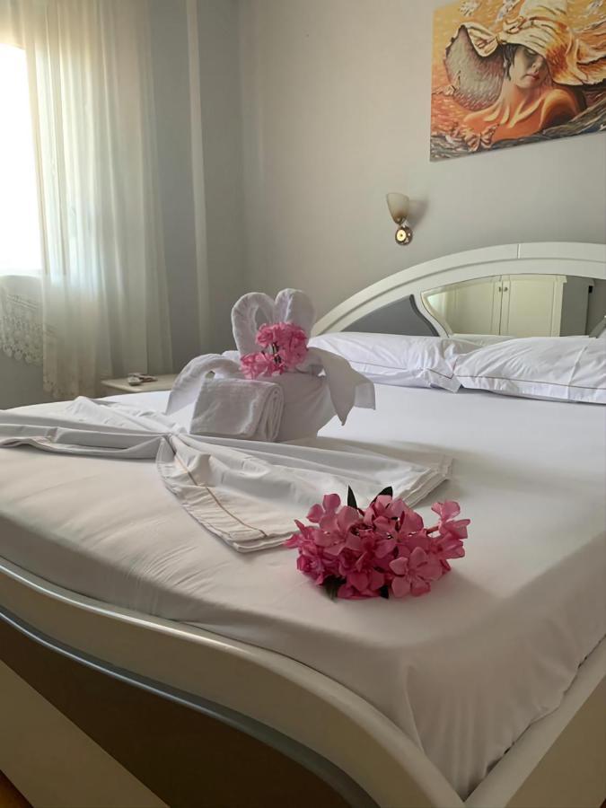 Kanina Hotel&Hostel Sarandë エクステリア 写真